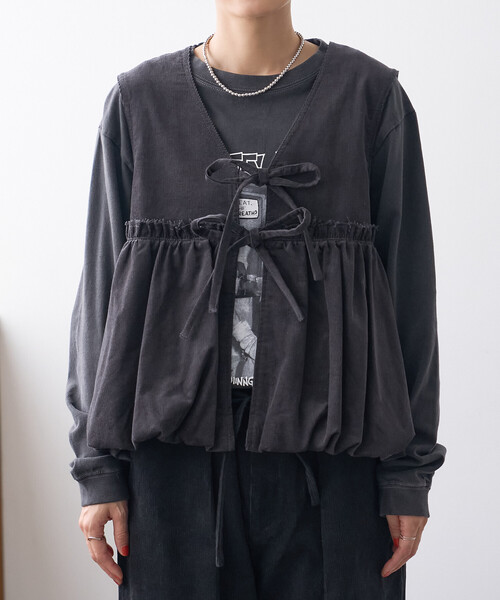 FREAK'S STORE(フリークスストア)の「RED KAP × FREAK'S STORE/レッドキャップ 別注 コーデュロイ 裾バルーンリボンベスト(ベスト・レディース・ワインレッド/ナチュラル/チャコールグレー・フリ-)」の12枚目の写真
