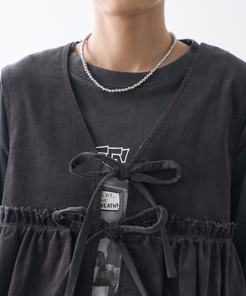 FREAK'S STORE(フリークスストア)の「RED KAP × FREAK'S STORE/レッドキャップ 別注 コーデュロイ 裾バルーンリボンベスト(ベスト・レディース・ワインレッド/ナチュラル/チャコールグレー・フリ-)」の15枚目の写真