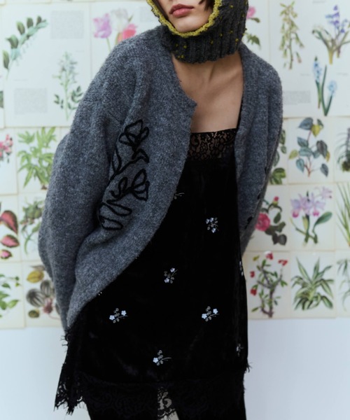 flaeu(フラユ)の「Flower Embroidery Velour Lace Cami(キャミソール・レディース・ブラック・FREE)」の3枚目の写真