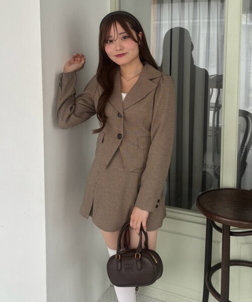 continuer de NICE CLAUP(コンティニューデナイスクラップ)の「【-3kg見え】後ろ姿までかわいいレースアップショートジャケット(テーラードジャケット・レディース・ブラック/ブラウン/チェック・FREE)」の21枚目の写真