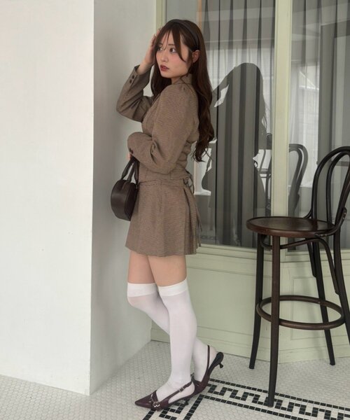 continuer de NICE CLAUP(コンティニューデナイスクラップ)の「【-3kg見え】後ろ姿までかわいいレースアップショートジャケット(テーラードジャケット・レディース・ブラック/ブラウン/チェック・FREE)」の15枚目の写真
