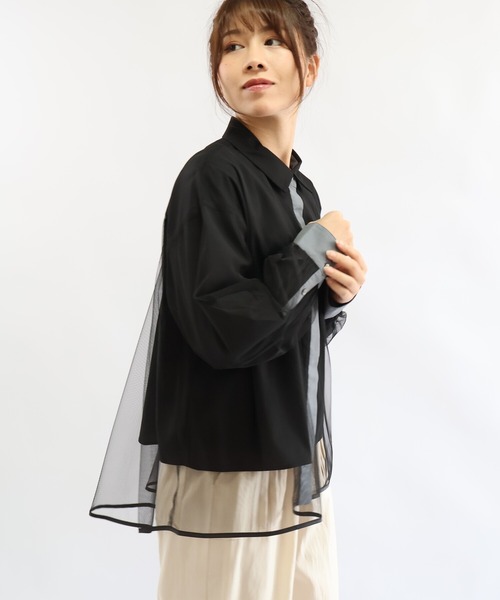 etre relie(エトレリー)の「チュールレイヤードブラウス(無地)(シャツ/ブラウス・レディース・ライトグレー/カーキ/チャコールグレー/ブラック・MEDIUM)」の2枚目の写真