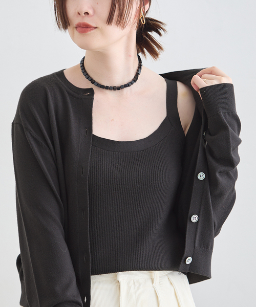 journal standard L'essage(ジャーナルスタンダードレサージュ)の「CASHWOOLエクストラファインメリノ キャミソール(ニット/セーター・レディース・チャコールグレー/レッド/ブラウン・FREE)」の1枚目の写真