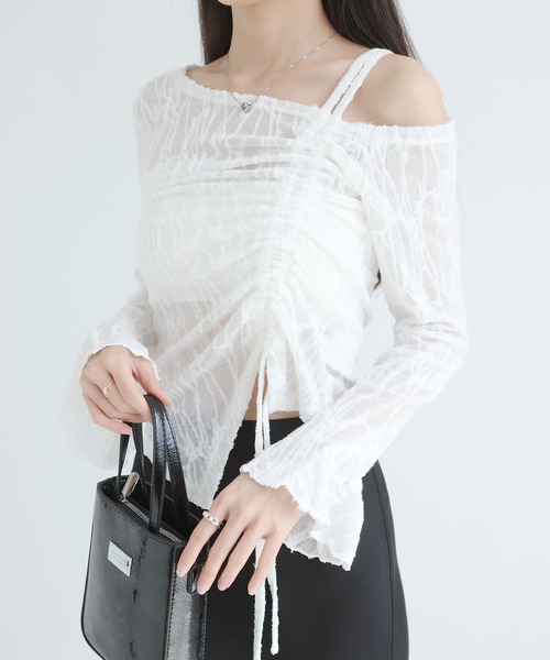MAISON DE THERESE(メゾン ド テレーズ)の「レースオフショルダー ギャザードローコード フレアロングスリーブトップス(シャツ/ブラウス・レディース・A/B・M)」の1枚目の写真