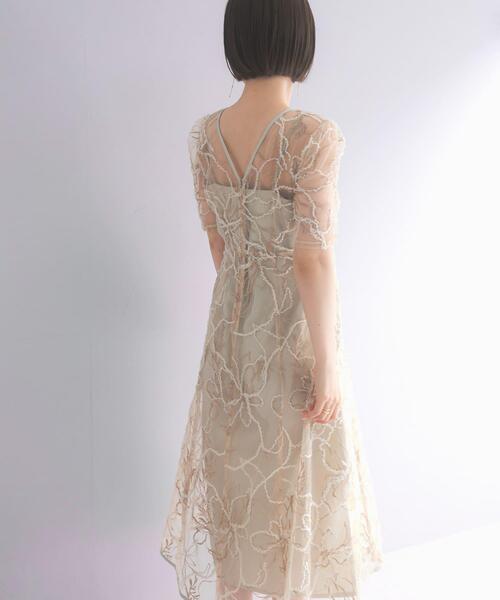 URBAN RESEARCH ROSSO WOMEN(アーバンリサーチ ロッソ)の「kaene エンブロイダリーモールレースドレス(ワンピース・レディース・ベージュ・36)」の14枚目の写真