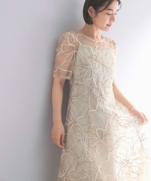 URBAN RESEARCH ROSSO WOMEN(アーバンリサーチ ロッソ)の「kaene エンブロイダリーモールレースドレス(ワンピース・レディース・ベージュ・36)」の2枚目の写真