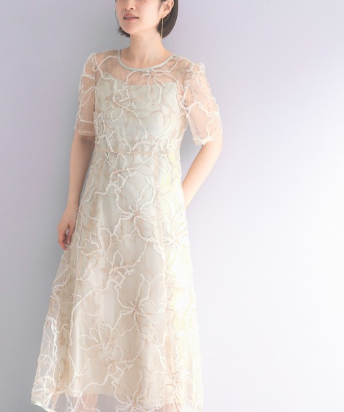 URBAN RESEARCH ROSSO WOMEN(アーバンリサーチ ロッソ)の「kaene エンブロイダリーモールレースドレス(ワンピース・レディース・ベージュ・36)」の4枚目の写真