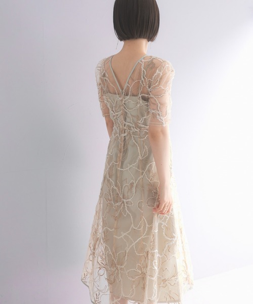 URBAN RESEARCH ROSSO WOMEN(アーバンリサーチ ロッソ)の「kaene エンブロイダリーモールレースドレス(ワンピース・レディース・ベージュ・36)」の5枚目の写真
