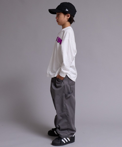PAIRMANON STREET(ペアマノンストリート)の「【90-160cm】【綿100%】アソート ロゴ 長袖 Tシャツ【PAIRMANON STREET】(Tシャツ/カットソー・キッズ・チャコールグレー/ホワイト/オレンジ/ライトグレー/ホワイト系その他2/ブラック系その他/ブラック/ホワイト系その他/パープル・140/130/110/120/100/150/160/90)」の10枚目の写真