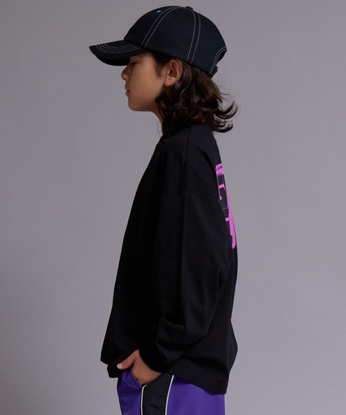 PAIRMANON STREET(ペアマノンストリート)の「【90-160cm】【綿100%】アソート ロゴ 長袖 Tシャツ【PAIRMANON STREET】(Tシャツ/カットソー・キッズ・チャコールグレー/ホワイト/オレンジ/ライトグレー/ホワイト系その他2/ブラック系その他/ブラック/ホワイト系その他/パープル・140/130/110/120/100/150/160/90)」の12枚目の写真
