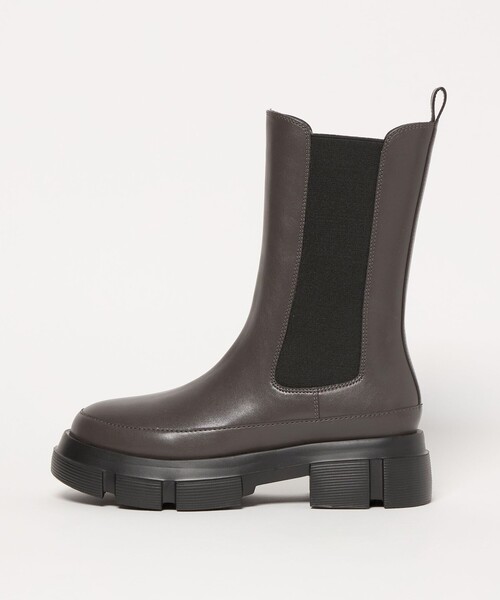 SY UNITED ARROWS(シーユナイテッドアローズ)の「<SY>ボリュームソールチェルシー ショートブーツ50↑(ブーツ・レディース・ダークブラウン/ブラック/ダークグレー・22cm/23.5cm/25cm/23cm/24.5cm/22.5cm/24cm)」の2枚目の写真