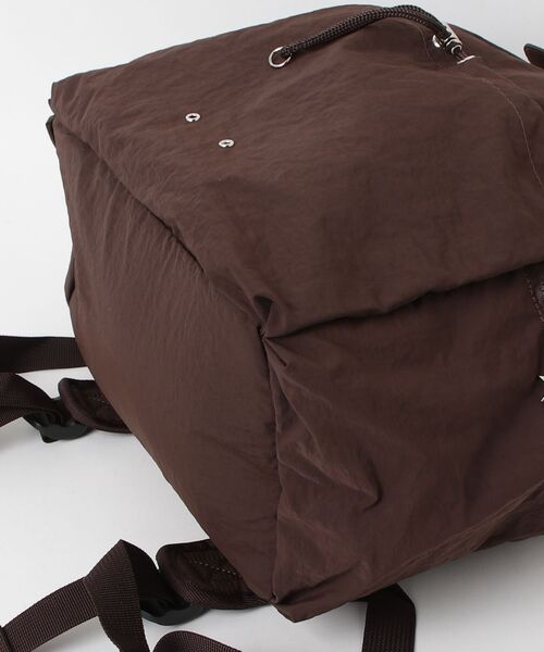 CONVERSE（コンバース）の「【CONVERSE/コンバース】STRING FRAP BACK PACK 巾着バックパック 81932500（バックパック/リュック・レディース・アイボリー/ブラック/ブラウン・FREE）」の17枚目の写真