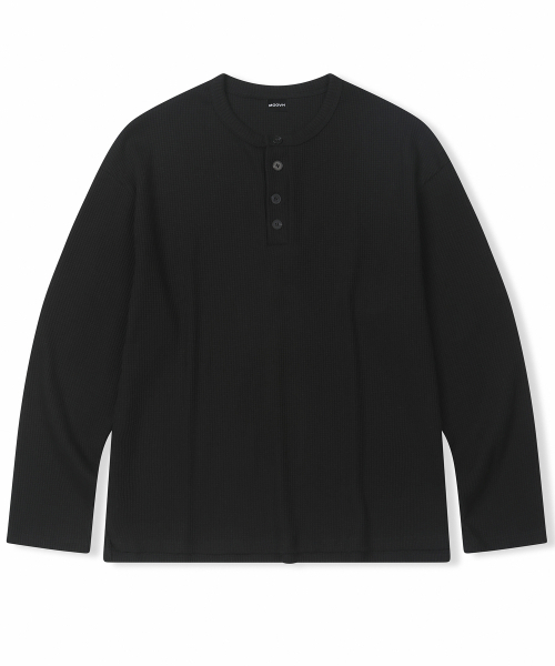 MOOVN(ムブン)の「ヘンリーネックワッフルロングスリーブTシャツ ブラック(Tシャツ/カットソー・レディース・その他・MEDIUM/LARGE)」の1枚目の写真