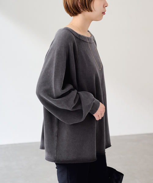 FRAMeWORK(フレームワーク)の「カットオフ加工SWEAT(スウェット・レディース・チャコールグレー/ダークパープル/ブラウン・FREE)」の7枚目の写真