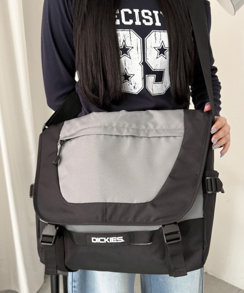 Dickies(ディッキーズ)の「∴WEGO/別注Dickiesメッセンジャーバッグ(ショルダーバッグ・レディース・ブラック系その他/ネイビー/ブラック・FREE)」の9枚目の写真