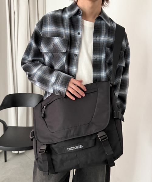 Dickies(ディッキーズ)の「∴WEGO/別注Dickiesメッセンジャーバッグ(ショルダーバッグ・レディース・ブラック系その他/ネイビー/ブラック・FREE)」の11枚目の写真
