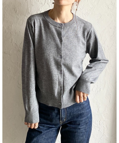 She's Closet(シーズクローゼット)の「クルーネック ハイゲージ ショート丈 長袖 ベーシック ニットカーディガン(カーディガン/ボレロ・レディース・レッド/ブラック/杢グレー/ブラウン/ネイビー・FREE)」の11枚目の写真