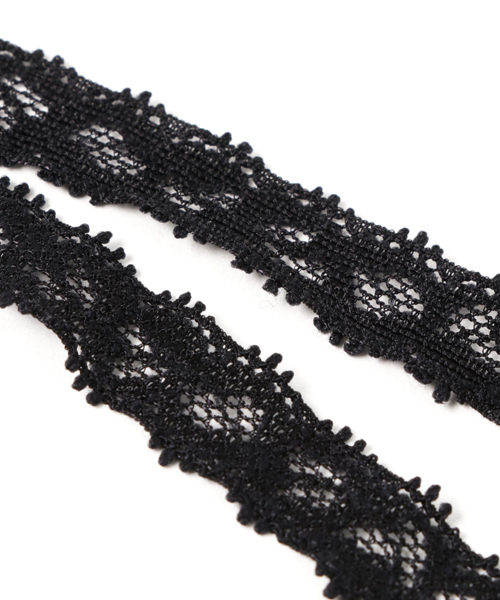 VENCEEXCHANGE（ヴァンスエクスチェンジ）の「レース+クロスチャームサガリチョーカー            （チョーカー・レディース・GOLD ・FREE）」の4枚目の写真