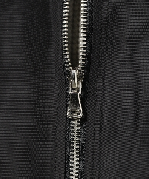 VENCEEXCHANGE（ヴァンスエクスチェンジ）の「袖シャーリングMA-1       （MA-1・メンズ・ブラック/オリーブ・X-LARGE/MEDIUM/LARGE）」の11枚目の写真