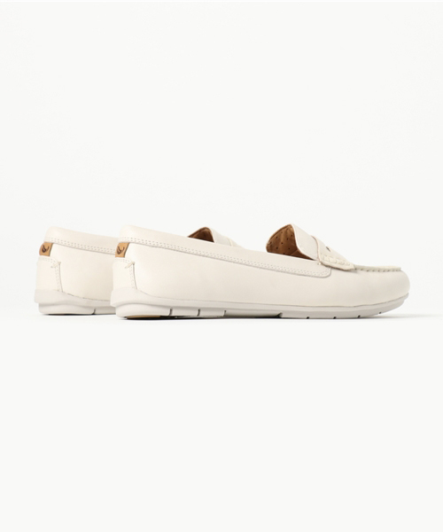 Clarks（クラークス）の「Un Terra / アンテラ (オフホワイトレザー)（モカシン/デッキシューズ・レディース・ホワイト・6/4.5/3/4/3.5/5.5/5/7）」の4枚目の写真
