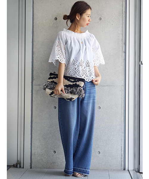 laboratory work（ラボラトリーワーク）の「カットワーク刺繍ブラウス（シャツ/ブラウス・レディース・ホワイト/ブラック・MEDIUM）」の3枚目の写真