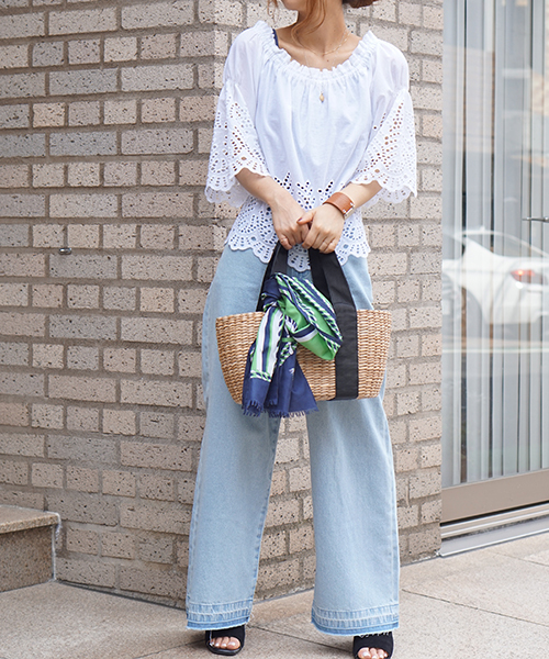 laboratory work（ラボラトリーワーク）の「カットワーク刺繍ブラウス（シャツ/ブラウス・レディース・ホワイト/ブラック・MEDIUM）」の11枚目の写真