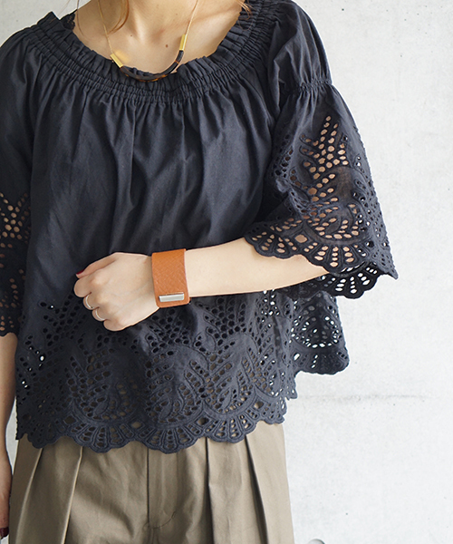 laboratory work（ラボラトリーワーク）の「カットワーク刺繍ブラウス（シャツ/ブラウス・レディース・ホワイト/ブラック・MEDIUM）」の21枚目の写真