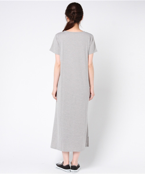 LBC（エルビーシー）の「ロゴプリントVネックワンピース      （ワンピース・レディース・ネイビー/グレー・LARGE/MEDIUM）」の10枚目の写真