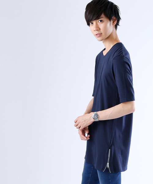 MONO-MART（モノマート）の「裾サイドZIP Uネックロング丈カットソー(1/2スリーブ)（Tシャツ/カットソー・メンズ・ピンク/チャコール/オフホワイト/グレー/グリーン系その他/ネイビー/ブルー系その他/アイボリー/ブラック/ライトブルー・FREE）」の8枚目の写真