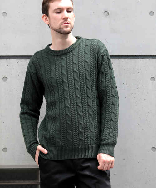 Denime(ドゥニーム)の「ケーブル編みクルーネックニット(ニット/セーター・メンズ・ホワイト/ブラック/グレー/ベージュ/ダークグリーン/オレンジ・SMALL/MEDIUM/LARGE/X-LARGE/XX-LARGE)」の20枚目の写真