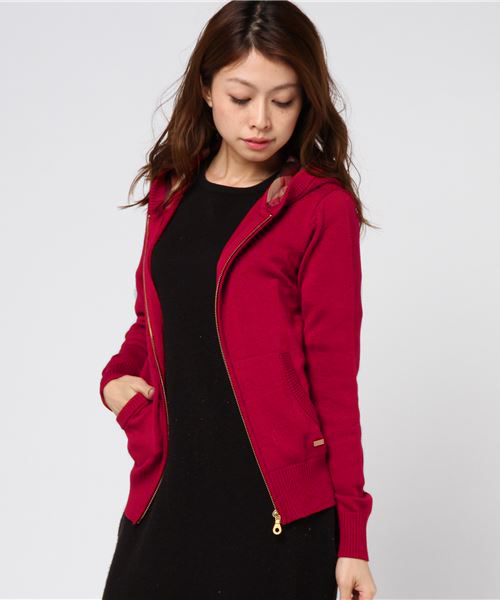 BLUE LABEL CRESTBRIDGE（ブルーレーベルクレストブリッジ）の