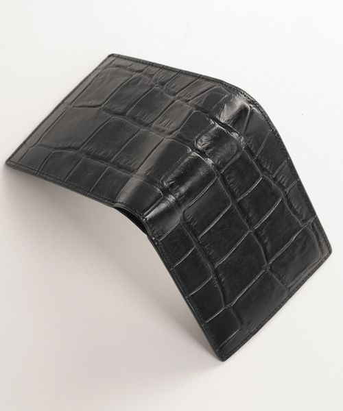 クロコダイル型押しレザー折り財布(財布)|Mia Borsa(ミアボルサ) クロコダイル型押しレザー折り財布(財布)|Mia Borsa(ミアボルサ)