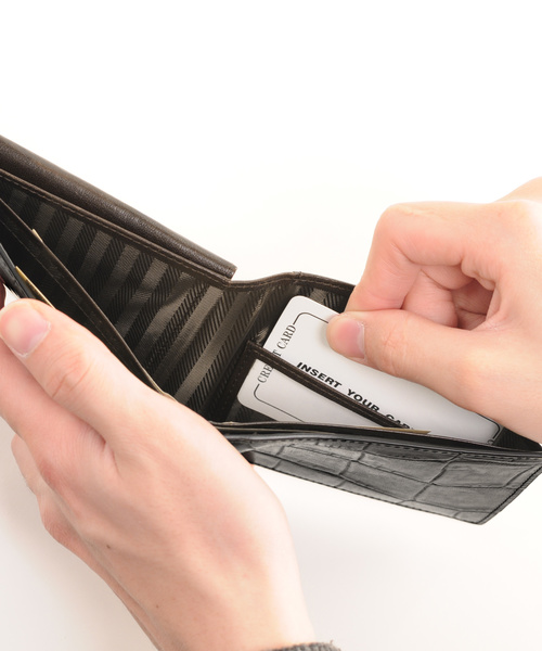 クロコダイル型押しレザー折り財布(財布)|Mia Borsa(ミアボルサ) クロコダイル型押しレザー折り財布(財布)|Mia Borsa(ミアボルサ)