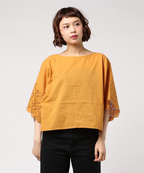 earth music&ecology（アースミュージックアンドエコロジー）の「・エンブロイダリーポンチョ ●（シャツ/ブラウス・レディース・オフホワイト/イエロー/ブラック/ネイビー/ベージュ系その他/ダークグリーン・FREE）」の19枚目の写真