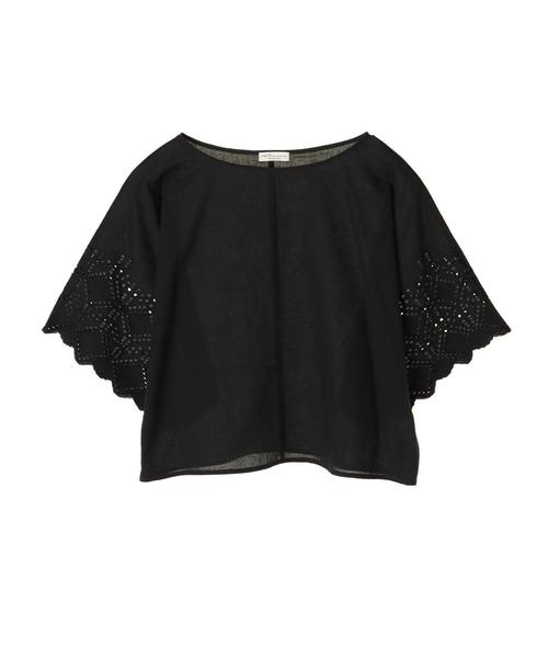 earth music&ecology（アースミュージックアンドエコロジー）の「・エンブロイダリーポンチョ ●（シャツ/ブラウス・レディース・オフホワイト/イエロー/ブラック/ネイビー/ベージュ系その他/ダークグリーン・FREE）」の11枚目の写真