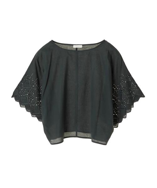 earth music&ecology（アースミュージックアンドエコロジー）の「・エンブロイダリーポンチョ ●（シャツ/ブラウス・レディース・オフホワイト/イエロー/ブラック/ネイビー/ベージュ系その他/ダークグリーン・FREE）」の12枚目の写真