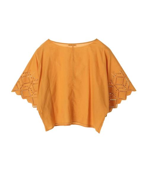 earth music&ecology（アースミュージックアンドエコロジー）の「・エンブロイダリーポンチョ ●（シャツ/ブラウス・レディース・オフホワイト/イエロー/ブラック/ネイビー/ベージュ系その他/ダークグリーン・FREE）」の14枚目の写真