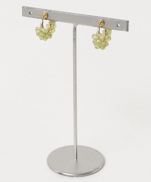 tone（トーン）の「【marinaJEWELRY】宝石質 Peridot pave earring（イヤリング・レディース・グリーン・FREE/S）」の2枚目の写真