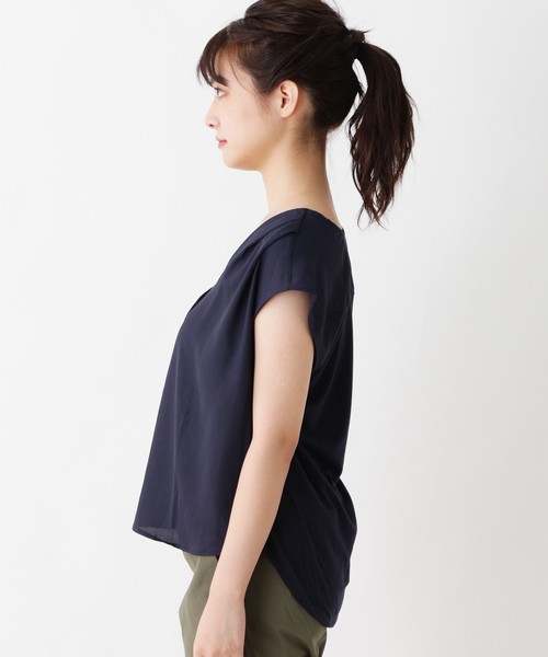 grove（グローブ）の「異素材切り替えVネックプルオーバー（Tシャツ/カットソー・レディース・アイボリー/グリーン系/ネイビー・02/03）」の5枚目の写真