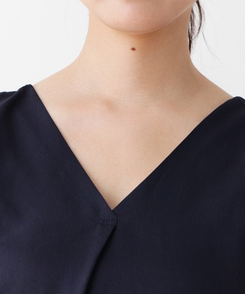 grove（グローブ）の「異素材切り替えVネックプルオーバー（Tシャツ/カットソー・レディース・アイボリー/グリーン系/ネイビー・02/03）」の7枚目の写真