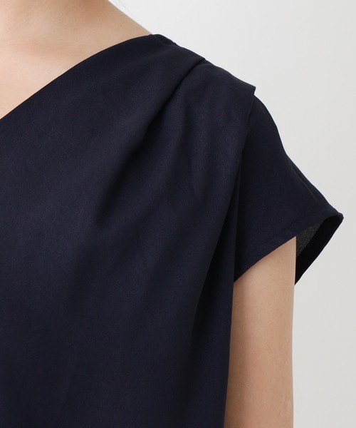 grove（グローブ）の「異素材切り替えVネックプルオーバー（Tシャツ/カットソー・レディース・アイボリー/グリーン系/ネイビー・02/03）」の8枚目の写真