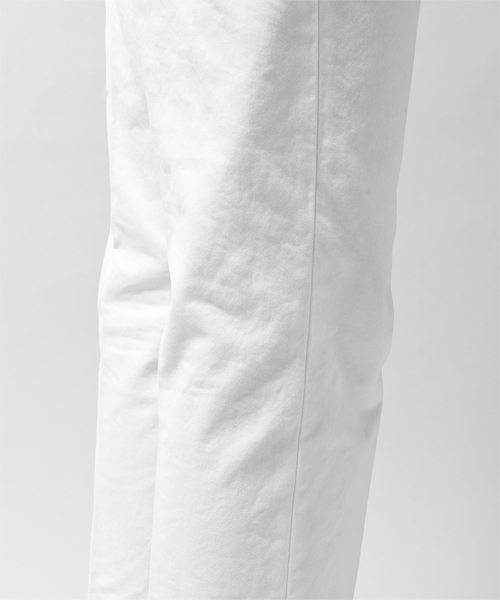 NANO universe(ナノユニバース)の「Giab's ARCHIVIO(ジャブス・アルキヴィオ)/ garment dye chino(スラックス・メンズ・ホワイト/ベージュ/グリーン/カーキ/ネイビー・44/46/48/50)」の8枚目の写真