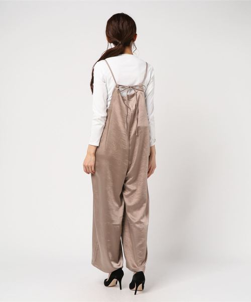 flower(フラワー)の「メタリックロンパース(ジャンパースカート・レディース・ベージュ/カーキ・FREE)」の4枚目の写真