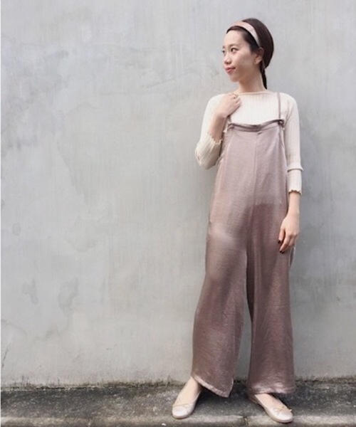 flower(フラワー)の「メタリックロンパース(ジャンパースカート・レディース・ベージュ/カーキ・FREE)」の2枚目の写真