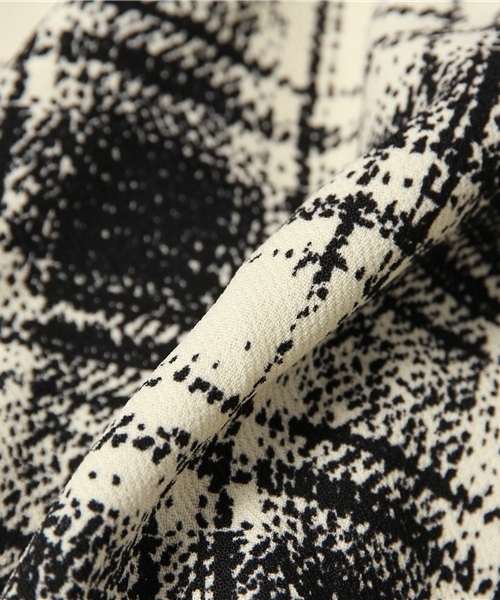 ROSE BUD（ローズバッド）の「S-LOP-13209 SIDE OPEN MINI DRESS（ワンピース・レディース・アイボリー/ブルー・ONE SIZE）」の9枚目の写真