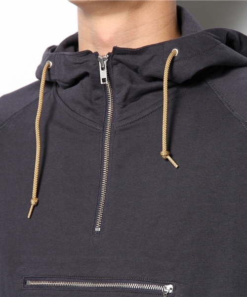 BEAMS(ビームス)の「BEAMS / スウェット アノラック(パーカー・メンズ・オフホワイト/ブルー/ネイビー・SMALL/MEDIUM/LARGE/X-LARGE)」の10枚目の写真