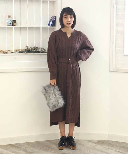 classicalelf（クラシカルエルフ）の「ベルト付きケーブルニット