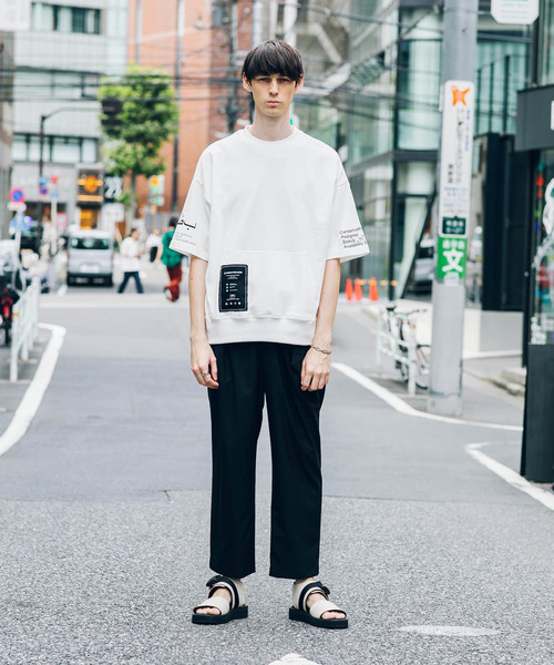 STUDIOUS(ステュディオス)の「【STUDIOUS】アラビアプリント半袖トレーナー(Tシャツ/カットソー・メンズ・オレンジ/ホワイト/ブラック・1/2)」の5枚目の写真