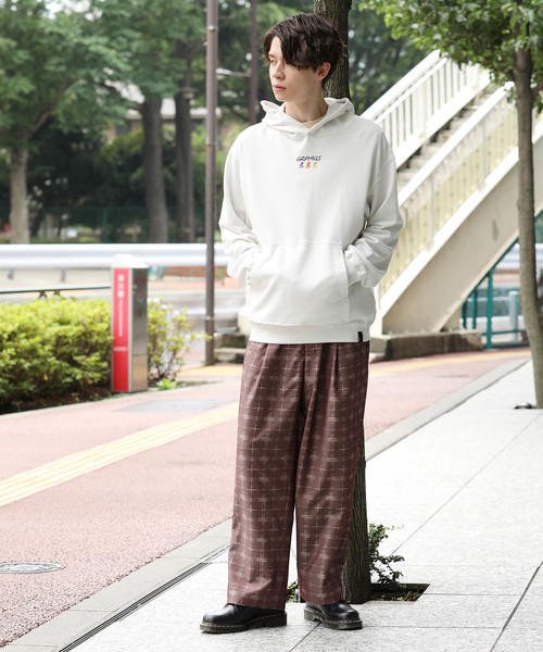 Gramicci（グラミチ）の「【GRAMICCI】別注ビッグシルエットプルパーカー（パーカー・メンズ・ブラック/ベージュ/オフホワイト・M/L）」の13枚目の写真