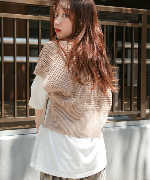 apres jour（アプレジュール）の「Vネックアゼベスト【ZOZOTOWN限定アイテム】（ベスト・レディース・ブラック/カーキ/ベージュ/モカ・フリー）」の22枚目の写真